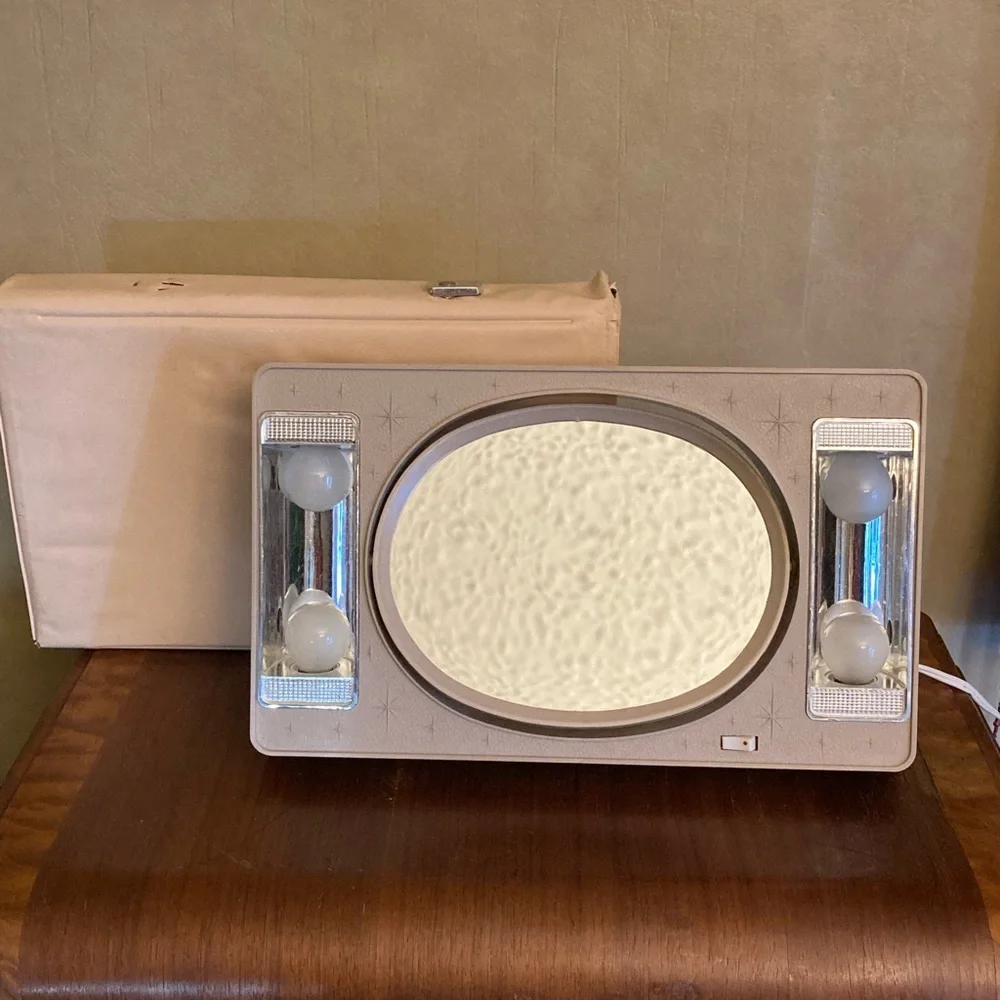 1960’s MCM Beauty Mate Swivel 2 sided mirror/ Hollywood Glam lights & carry case - Picture 2 of 5